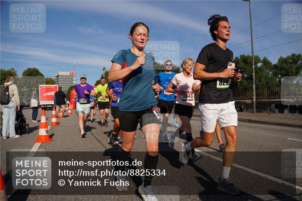 07.09.2025 - BARMER Alsterlauf Yannick Fuchs http://msf.ph/oto/8825334 07.09.2025 09:58:00 Laufen 4139, 2811, 5, 2843, 8295 meine-sportfotos.de