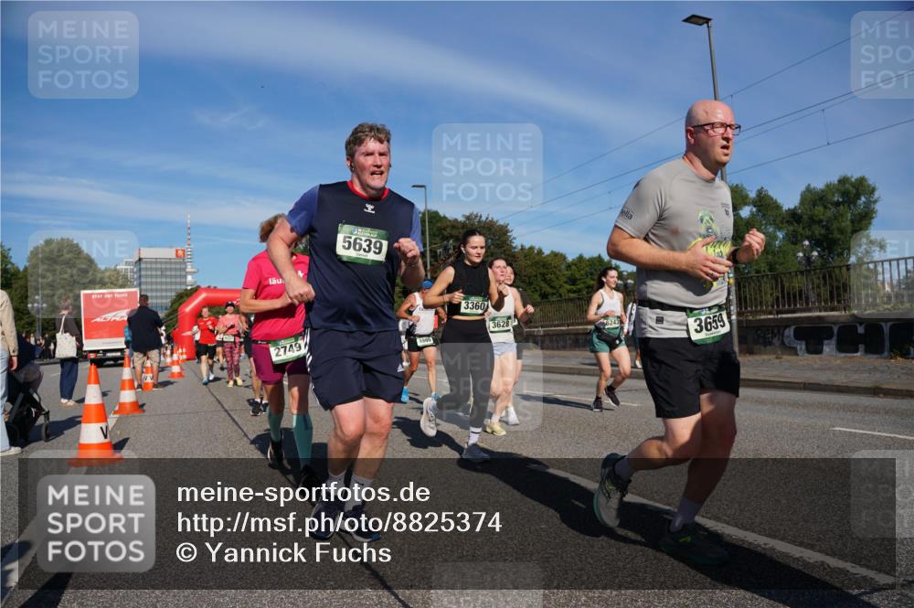 07.09.2025 - BARMER Alsterlauf Yannick Fuchs http://msf.ph/oto/8825374 07.09.2025 09:58:10 Laufen 5639, 2749, 4999, 3360, 3628, 6243, 3659 meine-sportfotos.de