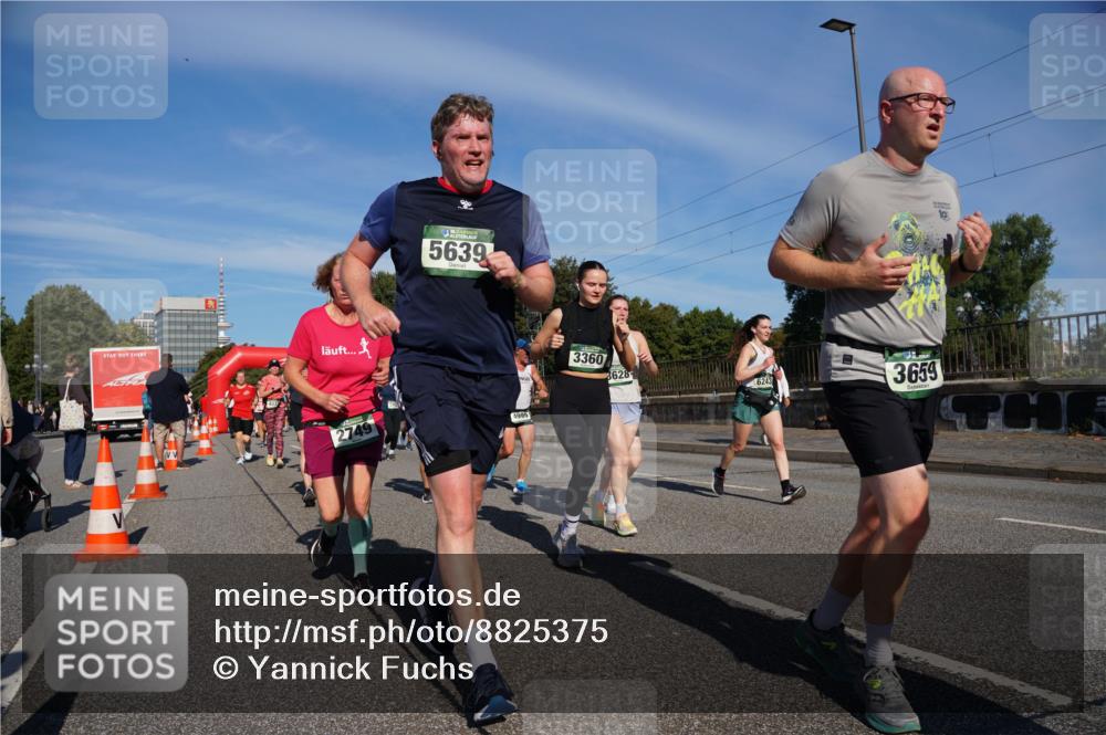 07.09.2025 - BARMER Alsterlauf Yannick Fuchs http://msf.ph/oto/8825375 07.09.2025 09:58:10 Laufen 5639, 2749, 4999, 3360, 3628, 10, 6243, 3659 meine-sportfotos.de