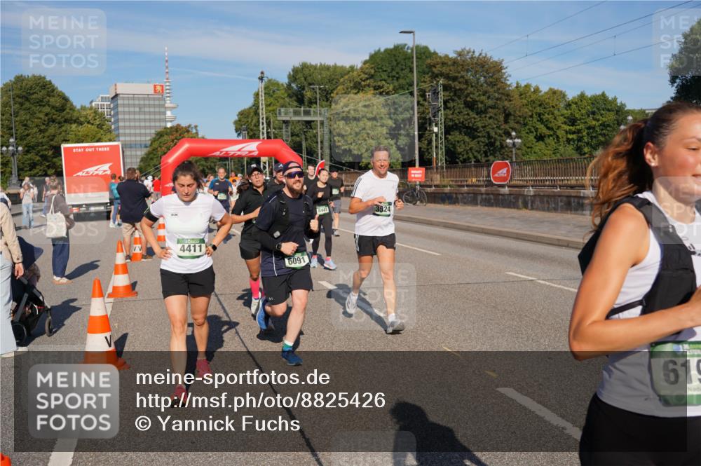 07.09.2025 - BARMER Alsterlauf Yannick Fuchs http://msf.ph/oto/8825426 07.09.2025 09:58:27 Laufen 4411, 6091, 8441, 3524, 35, 619 meine-sportfotos.de