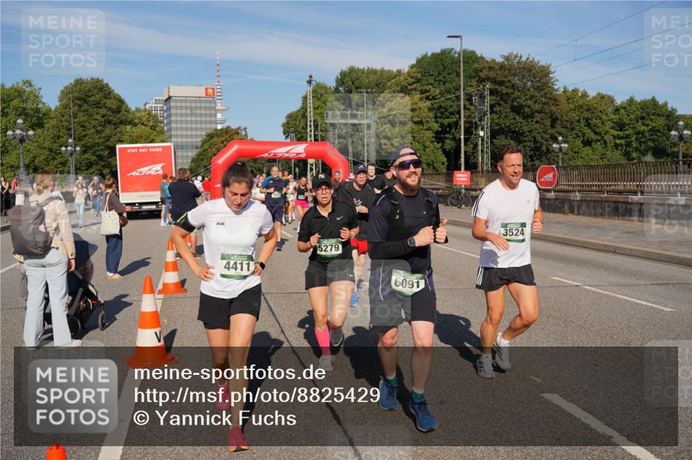 07.09.2025 - BARMER Alsterlauf Yannick Fuchs http://msf.ph/oto/8825429 07.09.2025 09:58:27 Laufen 4411, 5279, 6091, 3524 meine-sportfotos.de