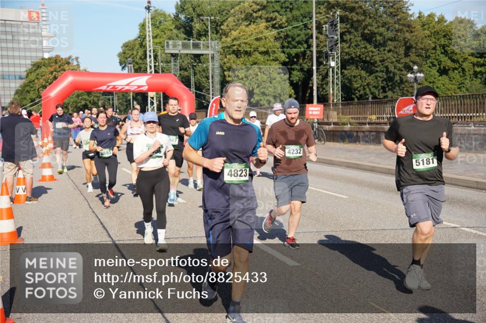 07.09.2025 - BARMER Alsterlauf Yannick Fuchs http://msf.ph/oto/8825433 07.09.2025 09:58:31 Laufen 2693, 5540, 567, 4823, 4232, 5181 meine-sportfotos.de