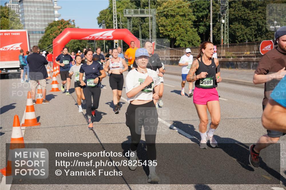 07.09.2025 - BARMER Alsterlauf Yannick Fuchs http://msf.ph/oto/8825435 07.09.2025 09:58:32 Laufen 3375, 269, 5540, 2589 meine-sportfotos.de