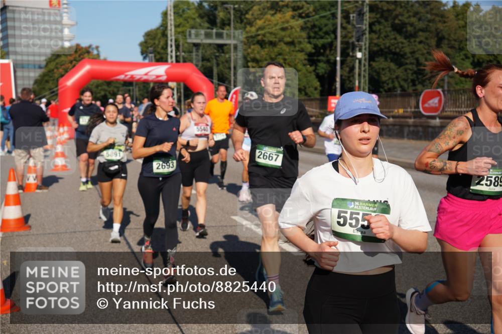 07.09.2025 - BARMER Alsterlauf Yannick Fuchs http://msf.ph/oto/8825440 07.09.2025 09:58:33 Laufen 5891, 2693, 5540, 2667, 36, 555, 2585 meine-sportfotos.de