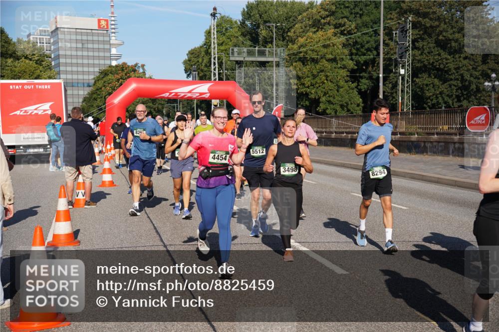 07.09.2025 - BARMER Alsterlauf Yannick Fuchs http://msf.ph/oto/8825459 07.09.2025 09:58:40 Laufen 826, 5512, 4454, 32, 3498, 8294 meine-sportfotos.de