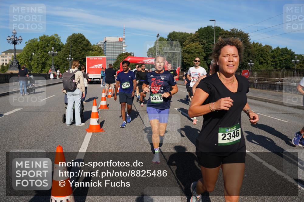 07.09.2025 - BARMER Alsterlauf Yannick Fuchs http://msf.ph/oto/8825486 07.09.2025 09:58:47 Laufen 3210, 10, 2347, 20, 3747, 36, 2346 meine-sportfotos.de