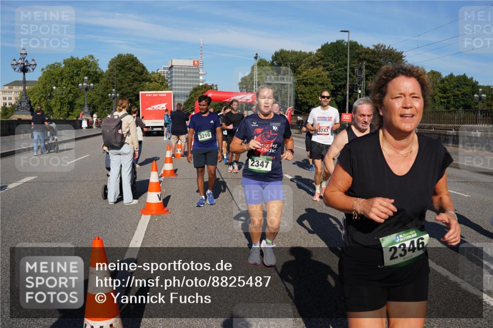 07.09.2025 - BARMER Alsterlauf Yannick Fuchs http://msf.ph/oto/8825487 07.09.2025 09:58:47 Laufen 2011, 3210, 10, 2347, 3747, 36, 2346 meine-sportfotos.de