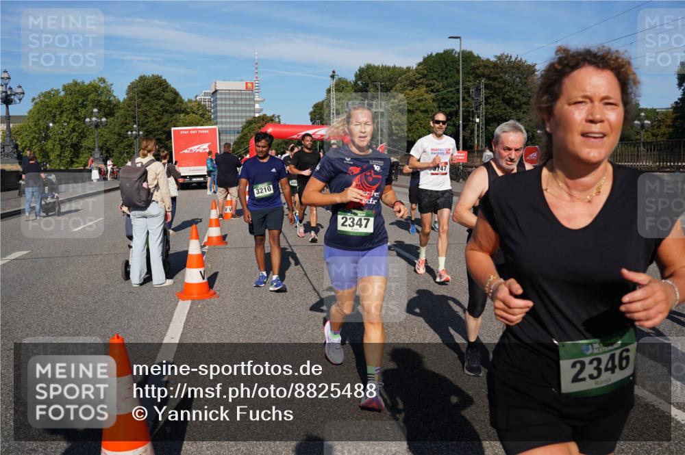07.09.2025 - BARMER Alsterlauf Yannick Fuchs http://msf.ph/oto/8825488 07.09.2025 09:58:47 Laufen 3210, 2347, 201, 2346 meine-sportfotos.de