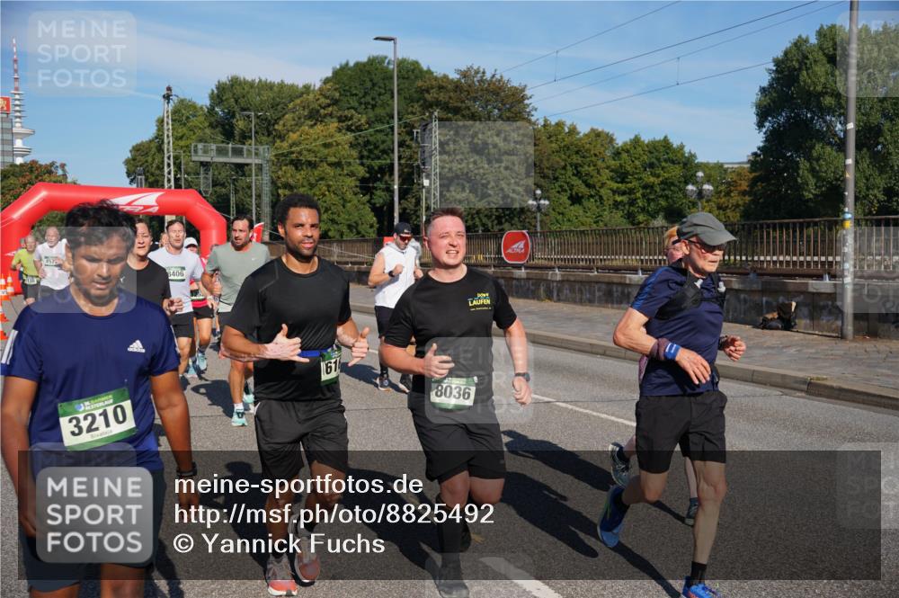 07.09.2025 - BARMER Alsterlauf Yannick Fuchs http://msf.ph/oto/8825492 07.09.2025 09:58:50 Laufen 457, 8406, 36, 3210, 161, 8036 meine-sportfotos.de