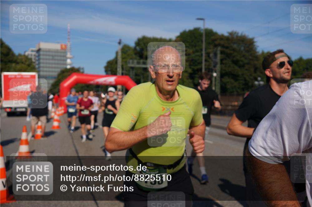 07.09.2025 - BARMER Alsterlauf Yannick Fuchs http://msf.ph/oto/8825510 07.09.2025 09:58:55 Laufen 2138 meine-sportfotos.de