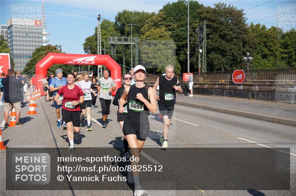 07.09.2025 - BARMER Alsterlauf Yannick Fuchs http://msf.ph/oto/8825512 07.09.2025 09:58:57 Laufen 5656, 2539, 5699, 5259 meine-sportfotos.de