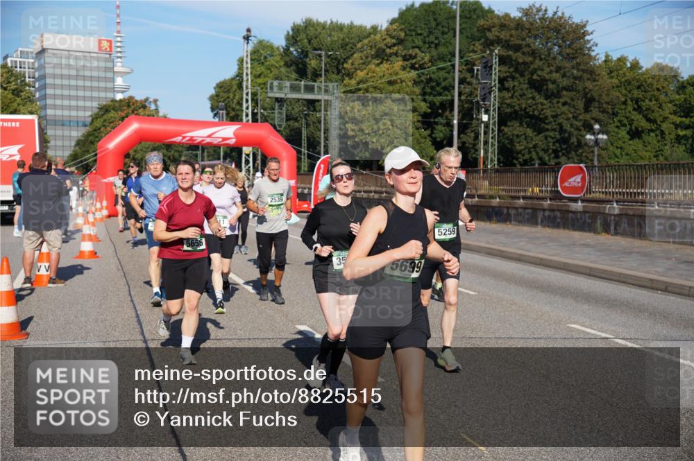 07.09.2025 - BARMER Alsterlauf Yannick Fuchs http://msf.ph/oto/8825515 07.09.2025 09:58:57 Laufen 5656, 2539, 35, 5699, 5259 meine-sportfotos.de