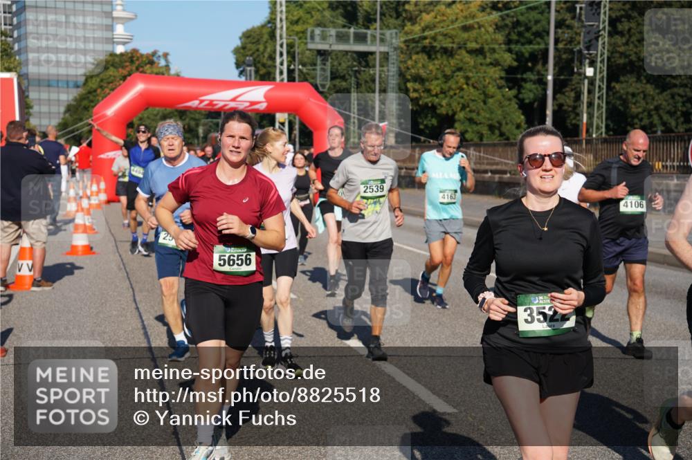 07.09.2025 - BARMER Alsterlauf Yannick Fuchs http://msf.ph/oto/8825518 07.09.2025 09:58:58 Laufen 25, 5656, 2539, 4163, 352, 4106 meine-sportfotos.de