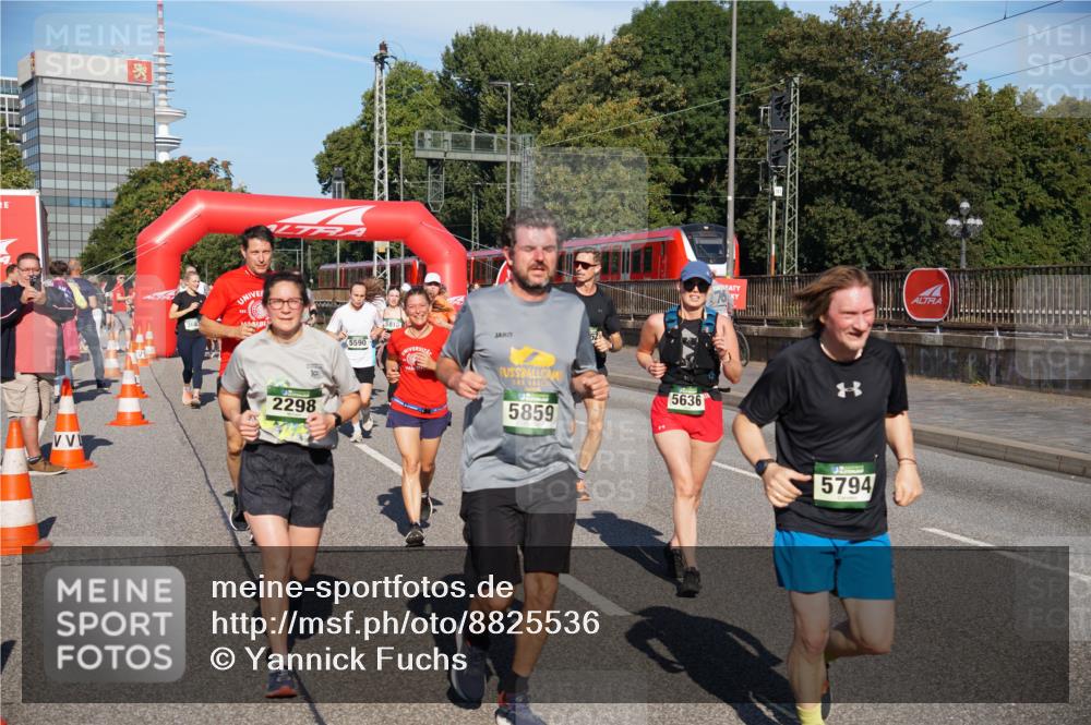 07.09.2025 - BARMER Alsterlauf Yannick Fuchs http://msf.ph/oto/8825536 07.09.2025 09:59:04 Laufen 5590, 5810, 2298, 5859, 5636, 5794 meine-sportfotos.de