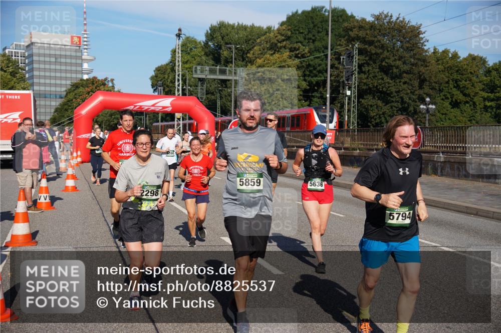 07.09.2025 - BARMER Alsterlauf Yannick Fuchs http://msf.ph/oto/8825537 07.09.2025 09:59:04 Laufen 2298, 10, 5859, 5636, 5794 meine-sportfotos.de