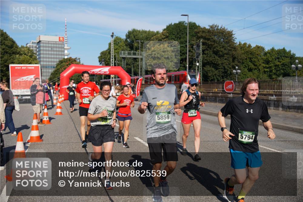 07.09.2025 - BARMER Alsterlauf Yannick Fuchs http://msf.ph/oto/8825539 07.09.2025 09:59:05 Laufen 6346, 298, 5859, 5636, 5794 meine-sportfotos.de