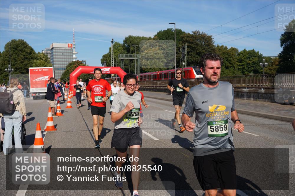 07.09.2025 - BARMER Alsterlauf Yannick Fuchs http://msf.ph/oto/8825540 07.09.2025 09:59:05 Laufen 6349, 2298, 295, 2025, 35, 5859 meine-sportfotos.de