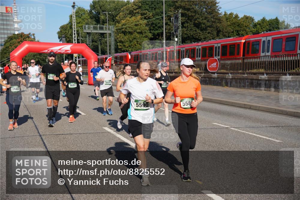 07.09.2025 - BARMER Alsterlauf Yannick Fuchs http://msf.ph/oto/8825552 07.09.2025 09:59:08 Laufen 3683, 310, 5022, 3682, 5590, 432, 5586 meine-sportfotos.de