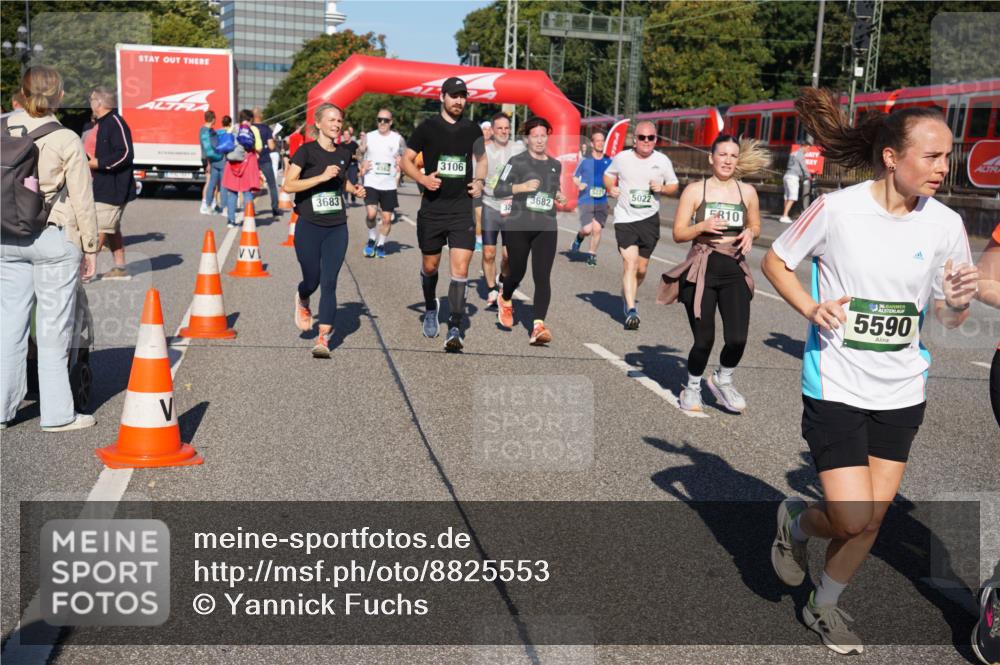 07.09.2025 - BARMER Alsterlauf Yannick Fuchs http://msf.ph/oto/8825553 07.09.2025 09:59:08 Laufen 3683, 3106, 4562, 5022, 3682, 32, 10, 5590 meine-sportfotos.de