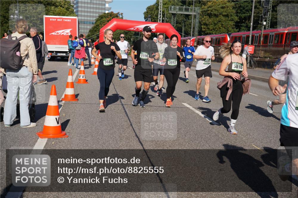 07.09.2025 - BARMER Alsterlauf Yannick Fuchs http://msf.ph/oto/8825555 07.09.2025 09:59:09 Laufen 3683, 4562, 3106, 5221, 5022, 322, 3682, 5810 meine-sportfotos.de