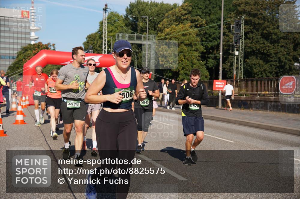 07.09.2025 - BARMER Alsterlauf Yannick Fuchs http://msf.ph/oto/8825575 07.09.2025 09:59:20 Laufen 4973, 233, 4278, 506, 5845, 5626 meine-sportfotos.de