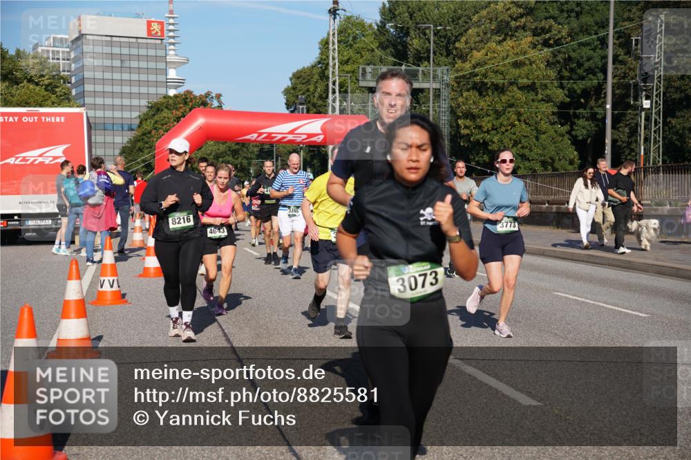 07.09.2025 - BARMER Alsterlauf Yannick Fuchs http://msf.ph/oto/8825581 07.09.2025 09:59:29 Laufen 8216, 4643, 3073, 3773 meine-sportfotos.de