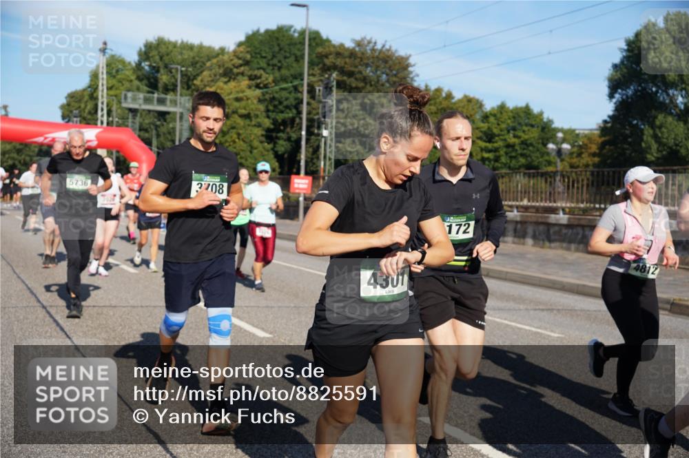 07.09.2025 - BARMER Alsterlauf Yannick Fuchs http://msf.ph/oto/8825591 07.09.2025 09:59:35 Laufen 5736, 3708, 4301, 172, 4812 meine-sportfotos.de
