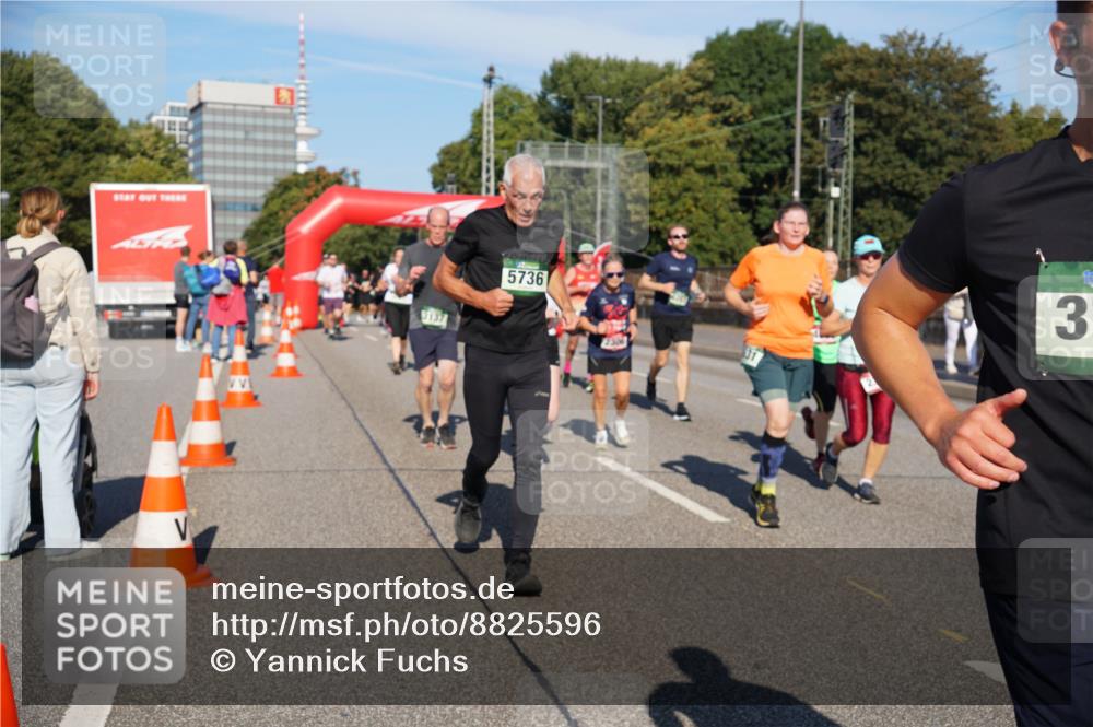07.09.2025 - BARMER Alsterlauf Yannick Fuchs http://msf.ph/oto/8825596 07.09.2025 09:59:36 Laufen 3137, 5736, 3 meine-sportfotos.de