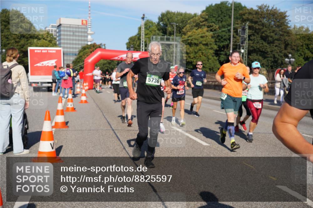 07.09.2025 - BARMER Alsterlauf Yannick Fuchs http://msf.ph/oto/8825597 07.09.2025 09:59:36 Laufen 5736, 09, 26 meine-sportfotos.de