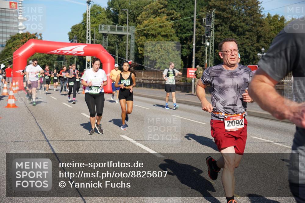 07.09.2025 - BARMER Alsterlauf Yannick Fuchs http://msf.ph/oto/8825607 07.09.2025 09:59:39 Laufen 6041, 2294, 2092 meine-sportfotos.de
