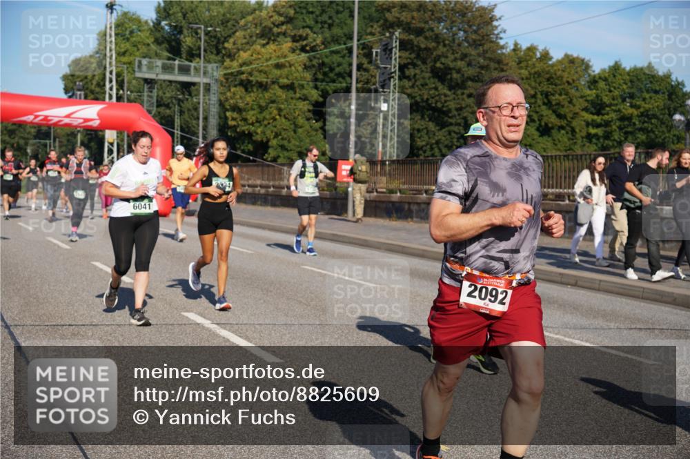 07.09.2025 - BARMER Alsterlauf Yannick Fuchs http://msf.ph/oto/8825609 07.09.2025 09:59:39 Laufen 6041, 2834, 2092 meine-sportfotos.de