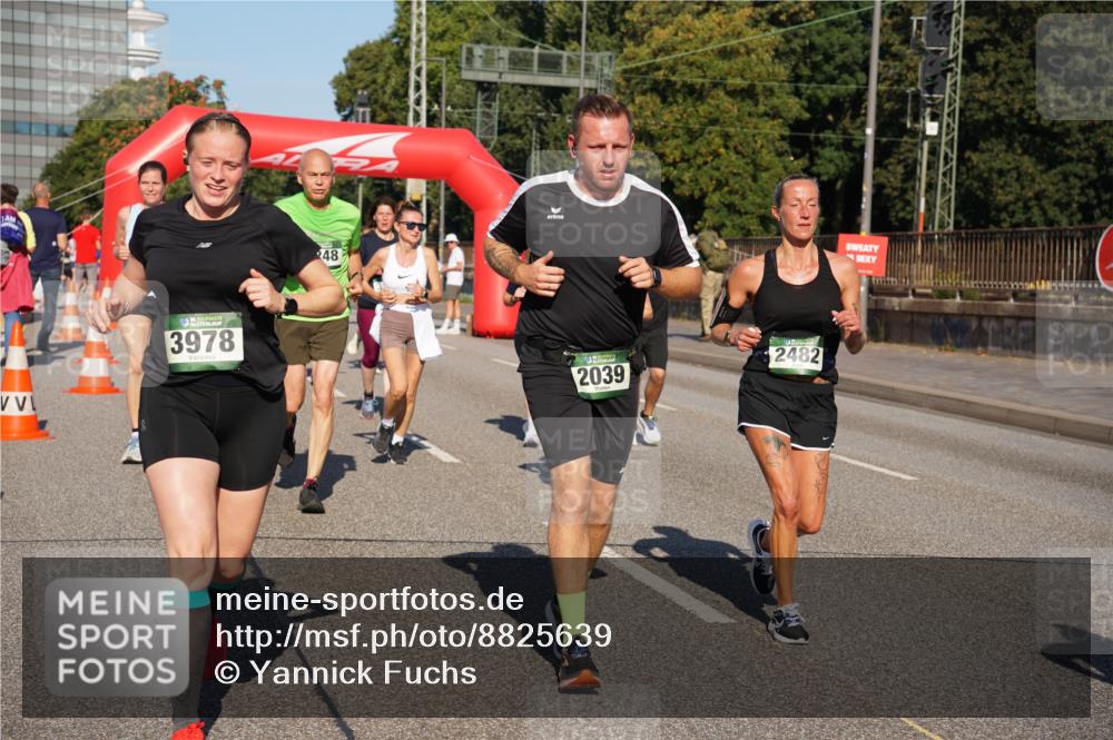 07.09.2025 - BARMER Alsterlauf Yannick Fuchs http://msf.ph/oto/8825639 07.09.2025 09:59:48 Laufen 3978, 48, 2039, 2482 meine-sportfotos.de