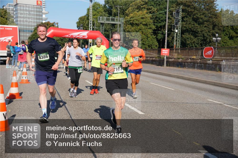 07.09.2025 - BARMER Alsterlauf Yannick Fuchs http://msf.ph/oto/8825663 07.09.2025 09:59:56 Laufen 8386, 816, 2506, 2107, 585 meine-sportfotos.de