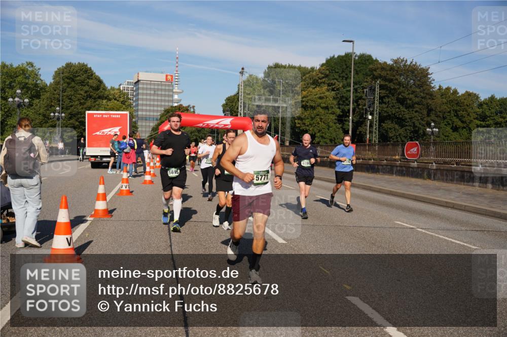 07.09.2025 - BARMER Alsterlauf Yannick Fuchs http://msf.ph/oto/8825678 07.09.2025 10:00:00 Laufen 5695, 5771, 6280 meine-sportfotos.de