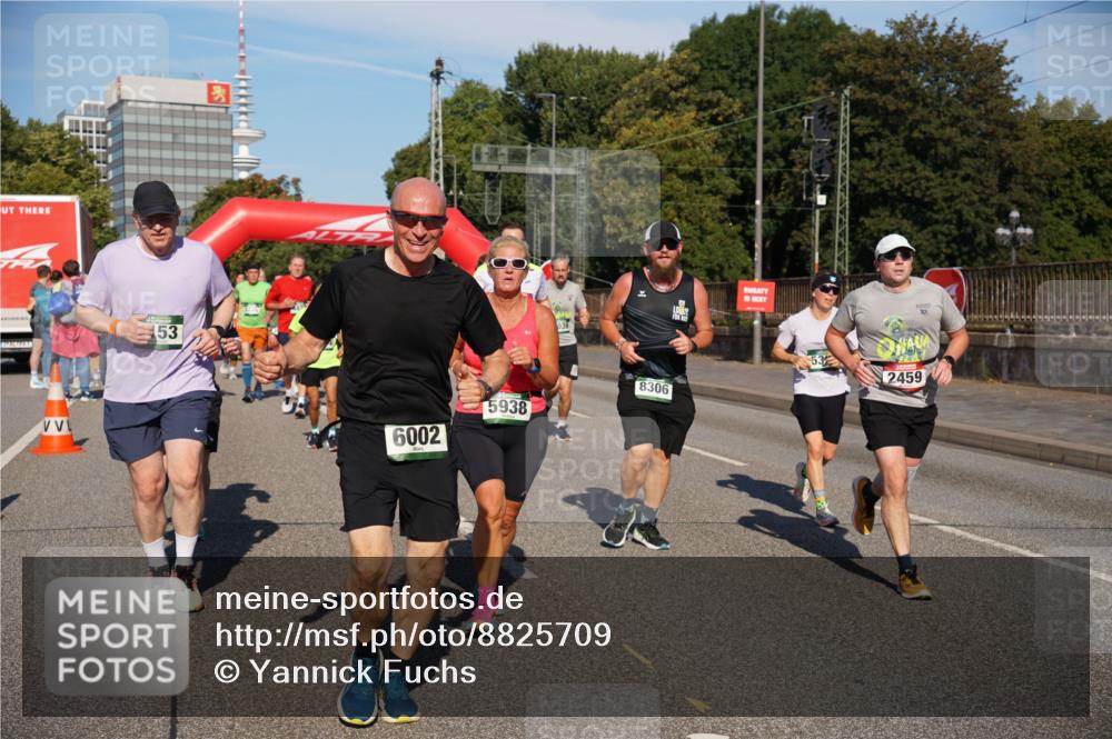 07.09.2025 - BARMER Alsterlauf Yannick Fuchs http://msf.ph/oto/8825709 07.09.2025 10:00:09 Laufen 53, 039, 6002, 5938, 8306, 2459 meine-sportfotos.de
