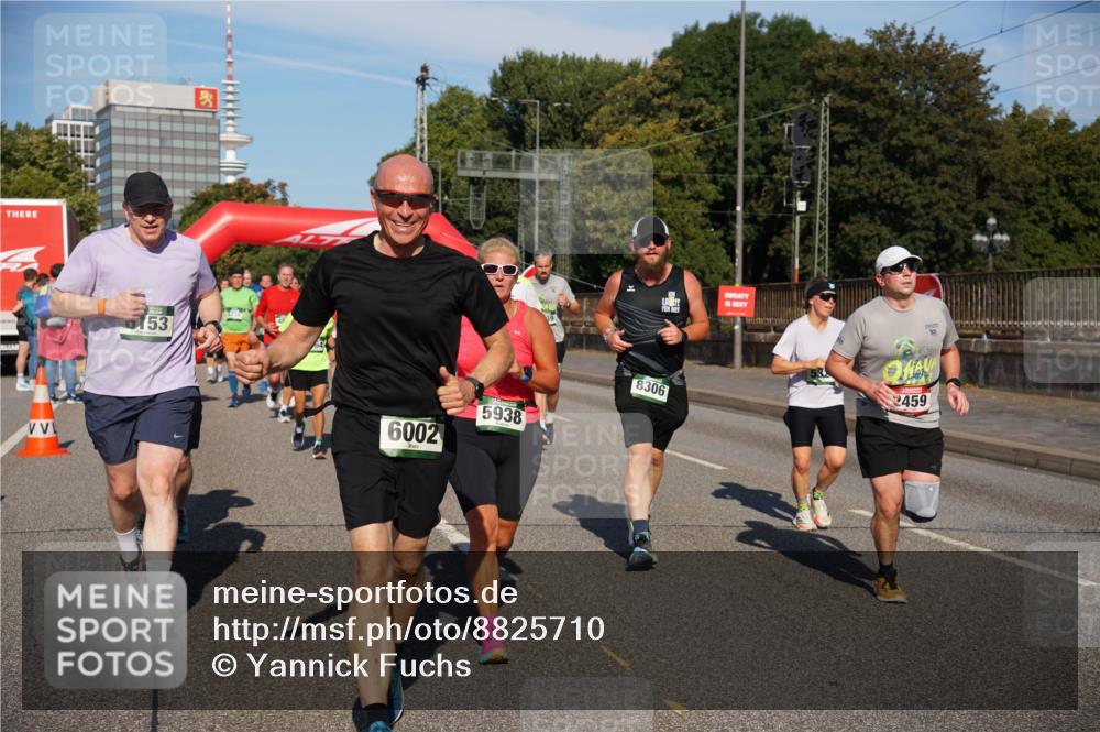 07.09.2025 - BARMER Alsterlauf Yannick Fuchs http://msf.ph/oto/8825710 07.09.2025 10:00:09 Laufen 53, 6002, 5938, 8306, 2459 meine-sportfotos.de