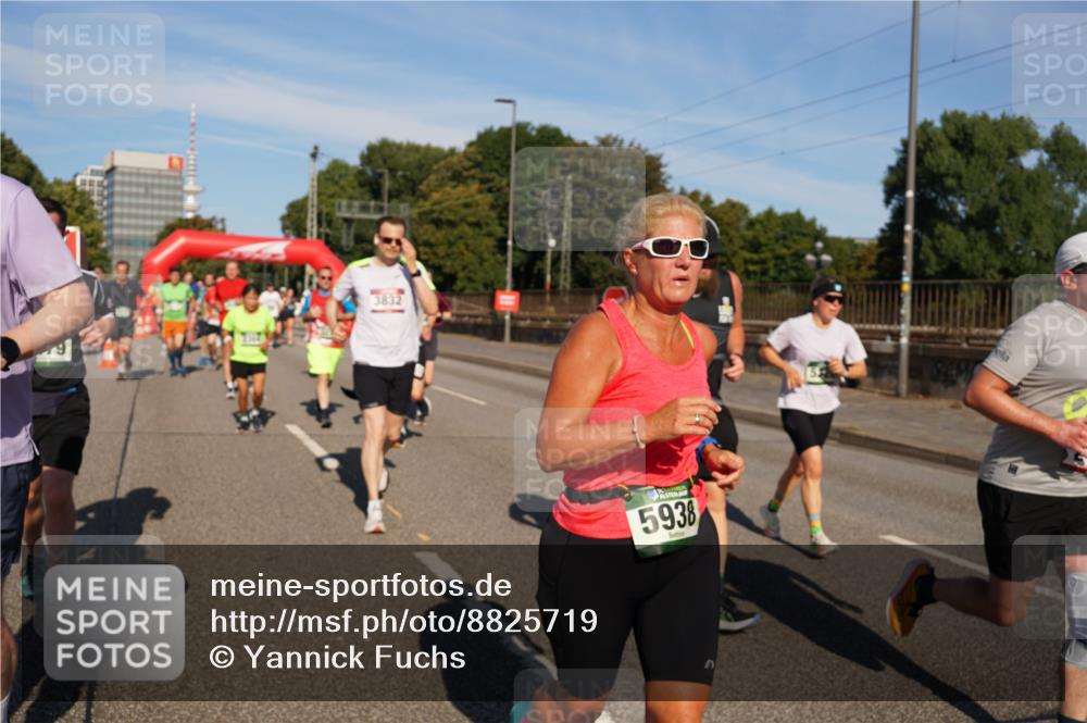 07.09.2025 - BARMER Alsterlauf Yannick Fuchs http://msf.ph/oto/8825719 07.09.2025 10:00:11 Laufen 3832, 5938 meine-sportfotos.de