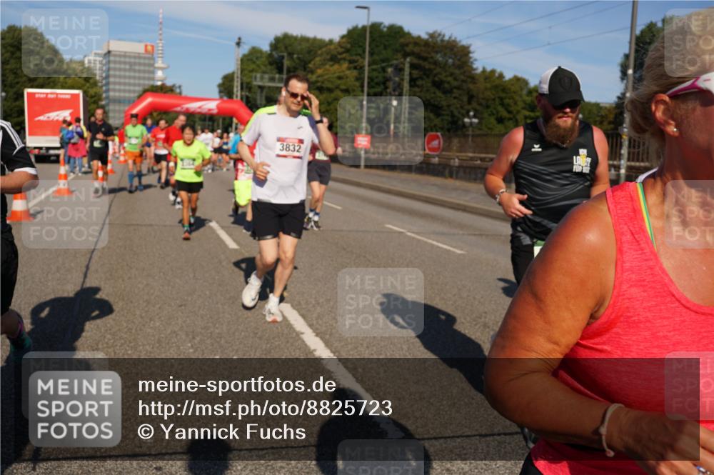 07.09.2025 - BARMER Alsterlauf Yannick Fuchs http://msf.ph/oto/8825723 07.09.2025 10:00:11 Laufen 3832 meine-sportfotos.de