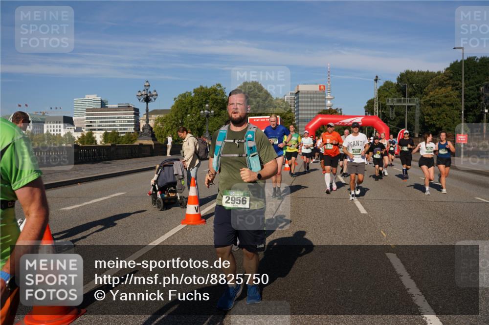 07.09.2025 - BARMER Alsterlauf Yannick Fuchs http://msf.ph/oto/8825750 07.09.2025 10:00:17 Laufen 2956, 2118, 4868, 127, 4074, 3352 meine-sportfotos.de