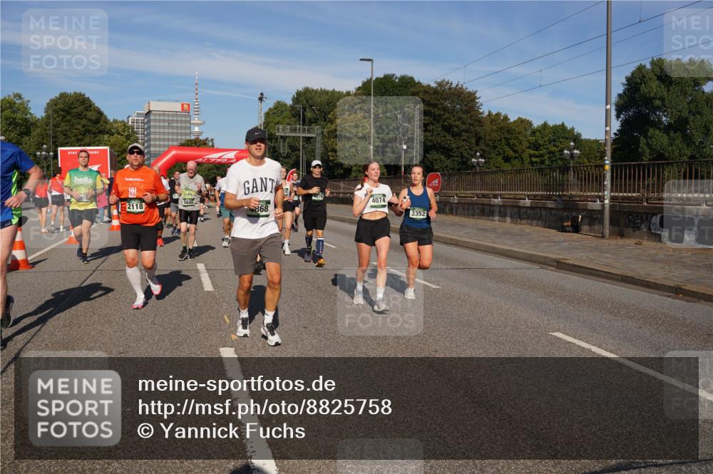 07.09.2025 - BARMER Alsterlauf Yannick Fuchs http://msf.ph/oto/8825758 07.09.2025 10:00:19 Laufen 303, 2118, 5279, 5645, 4074, 868, 3352 meine-sportfotos.de