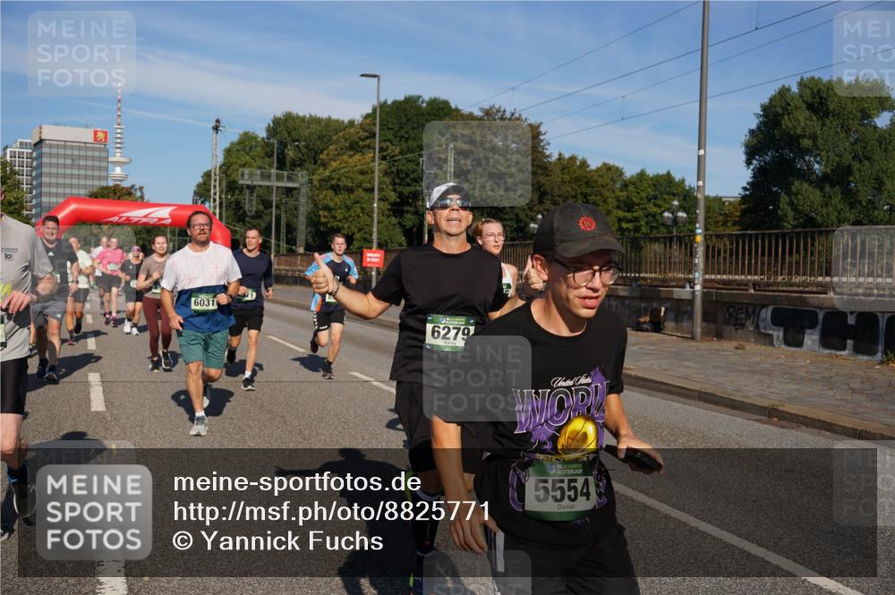 07.09.2025 - BARMER Alsterlauf Yannick Fuchs http://msf.ph/oto/8825771 07.09.2025 10:00:21 Laufen 10, 6031, 6279, 36, 5554 meine-sportfotos.de