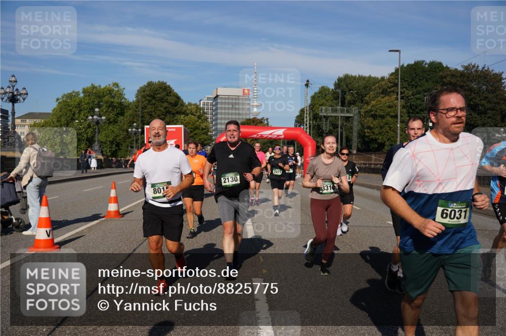 07.09.2025 - BARMER Alsterlauf Yannick Fuchs http://msf.ph/oto/8825775 07.09.2025 10:00:23 Laufen 801, 15, 2130, 3310, 6031 meine-sportfotos.de