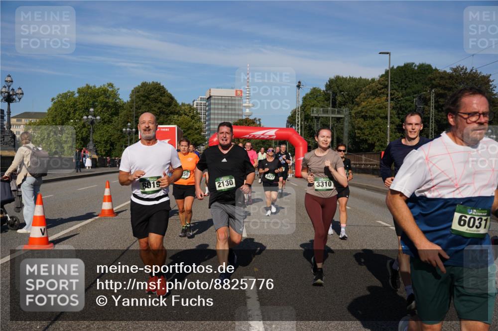 07.09.2025 - BARMER Alsterlauf Yannick Fuchs http://msf.ph/oto/8825776 07.09.2025 10:00:23 Laufen 8019, 59, 2130, 2477, 3310, 6031 meine-sportfotos.de