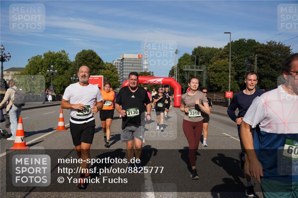 07.09.2025 - BARMER Alsterlauf Yannick Fuchs http://msf.ph/oto/8825777 07.09.2025 10:00:23 Laufen 2259, 2130, 2477, 3310, 0, 60 meine-sportfotos.de