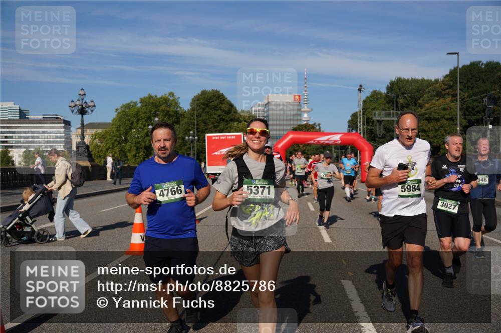 07.09.2025 - BARMER Alsterlauf Yannick Fuchs http://msf.ph/oto/8825786 07.09.2025 10:00:28 Laufen 4766, 5371, 28, 5984, 3027, 10, 946 meine-sportfotos.de