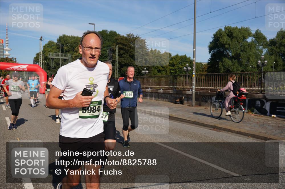 07.09.2025 - BARMER Alsterlauf Yannick Fuchs http://msf.ph/oto/8825788 07.09.2025 10:00:29 Laufen 2859, 17, 10, 5984, 27, 3946 meine-sportfotos.de