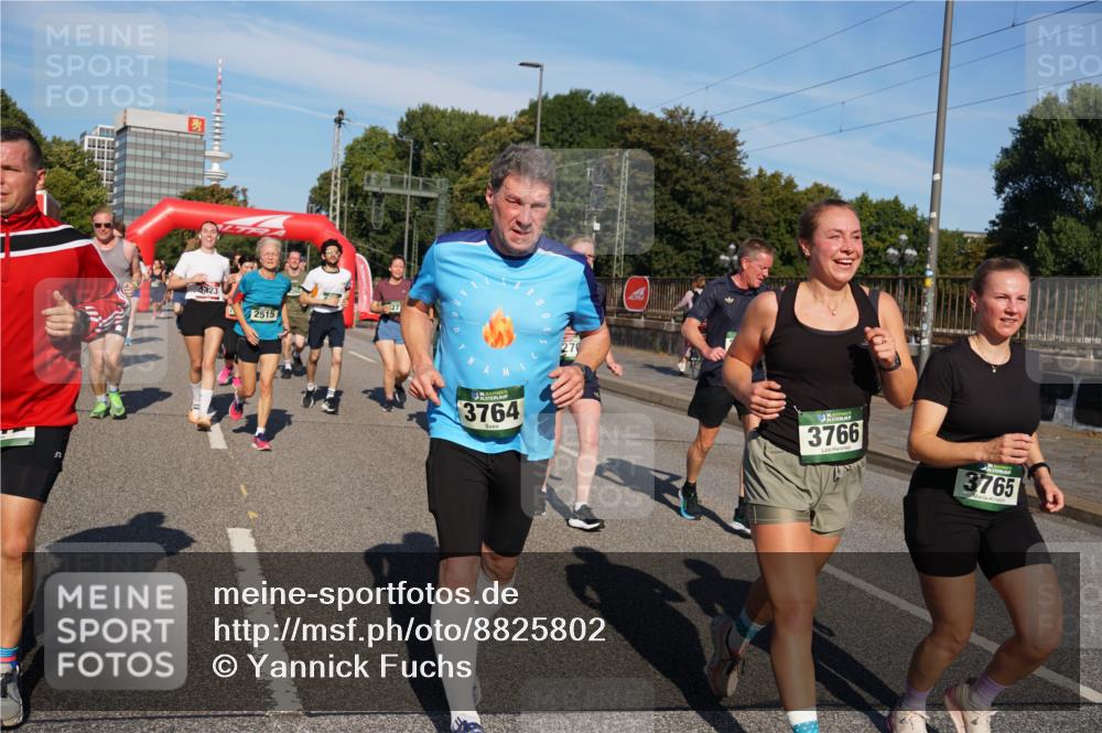 07.09.2025 - BARMER Alsterlauf Yannick Fuchs http://msf.ph/oto/8825802 07.09.2025 10:00:33 Laufen 2515, 27, 3764, 270, 3766, 3765 meine-sportfotos.de
