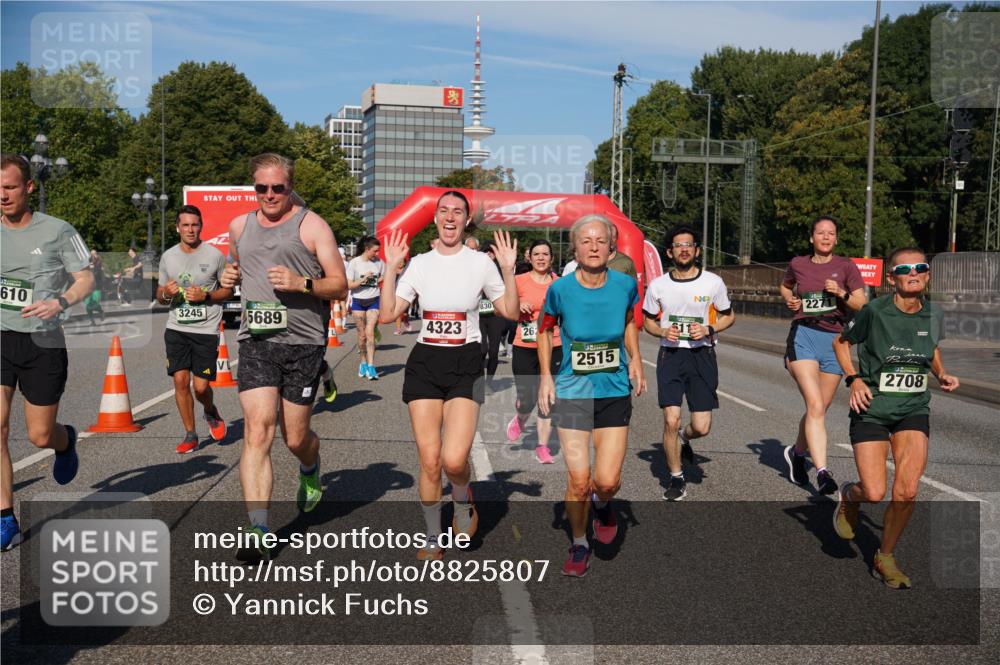 07.09.2025 - BARMER Alsterlauf Yannick Fuchs http://msf.ph/oto/8825807 07.09.2025 10:00:34 Laufen 610, 3245, 5689, 4323, 830, 262, 11, 2515, 227, 2708 meine-sportfotos.de