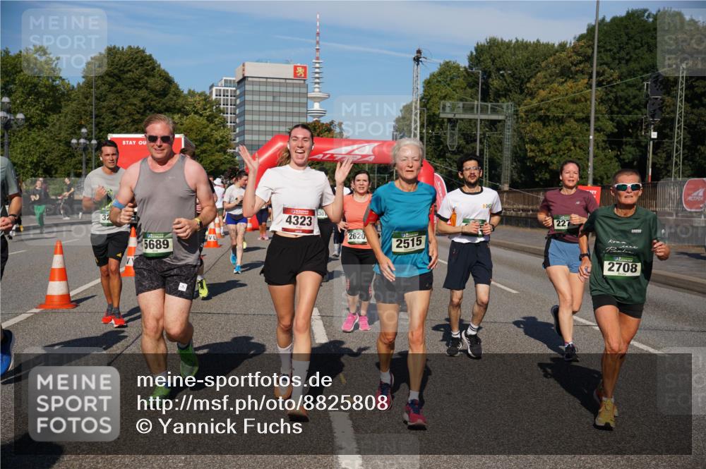 07.09.2025 - BARMER Alsterlauf Yannick Fuchs http://msf.ph/oto/8825808 07.09.2025 10:00:35 Laufen 32, 5689, 4323, 30, 2620, 2515, 227, 2708 meine-sportfotos.de