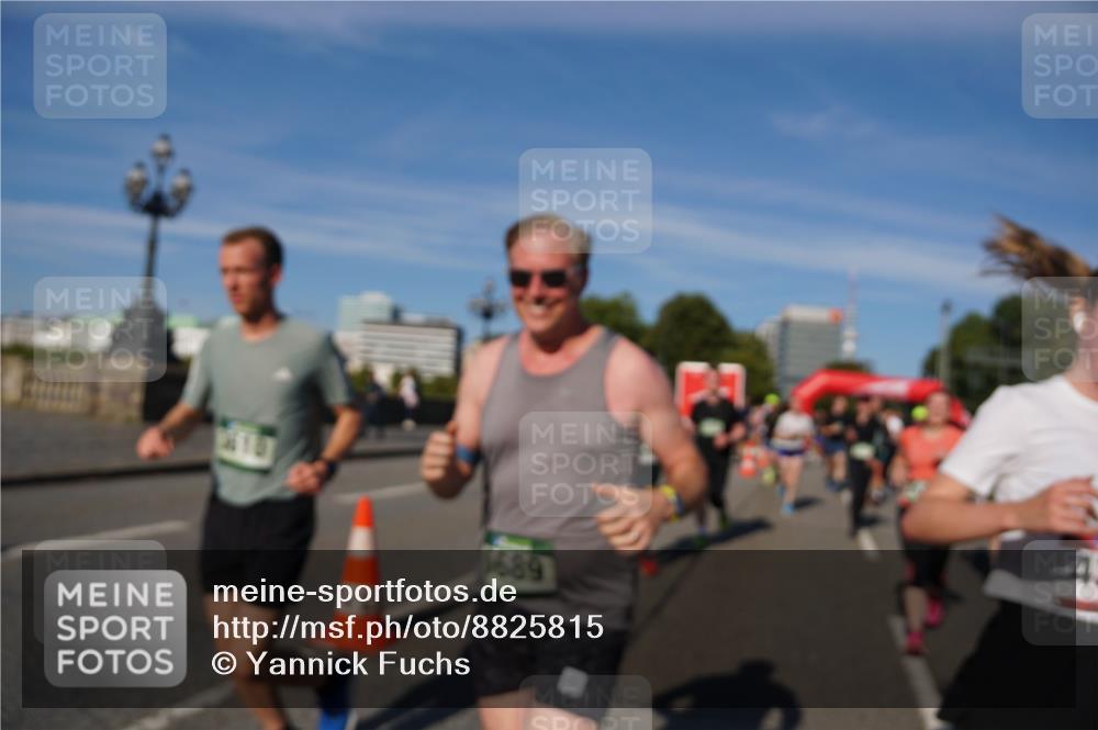 07.09.2025 - BARMER Alsterlauf Yannick Fuchs http://msf.ph/oto/8825815 07.09.2025 10:00:36 Laufen 1689 meine-sportfotos.de